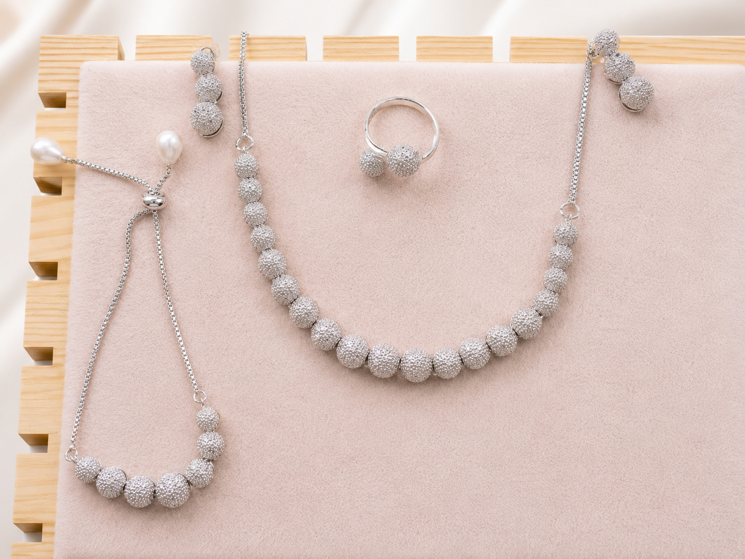 Silver-Tone Textured Bead Necklace & Jewellery Set