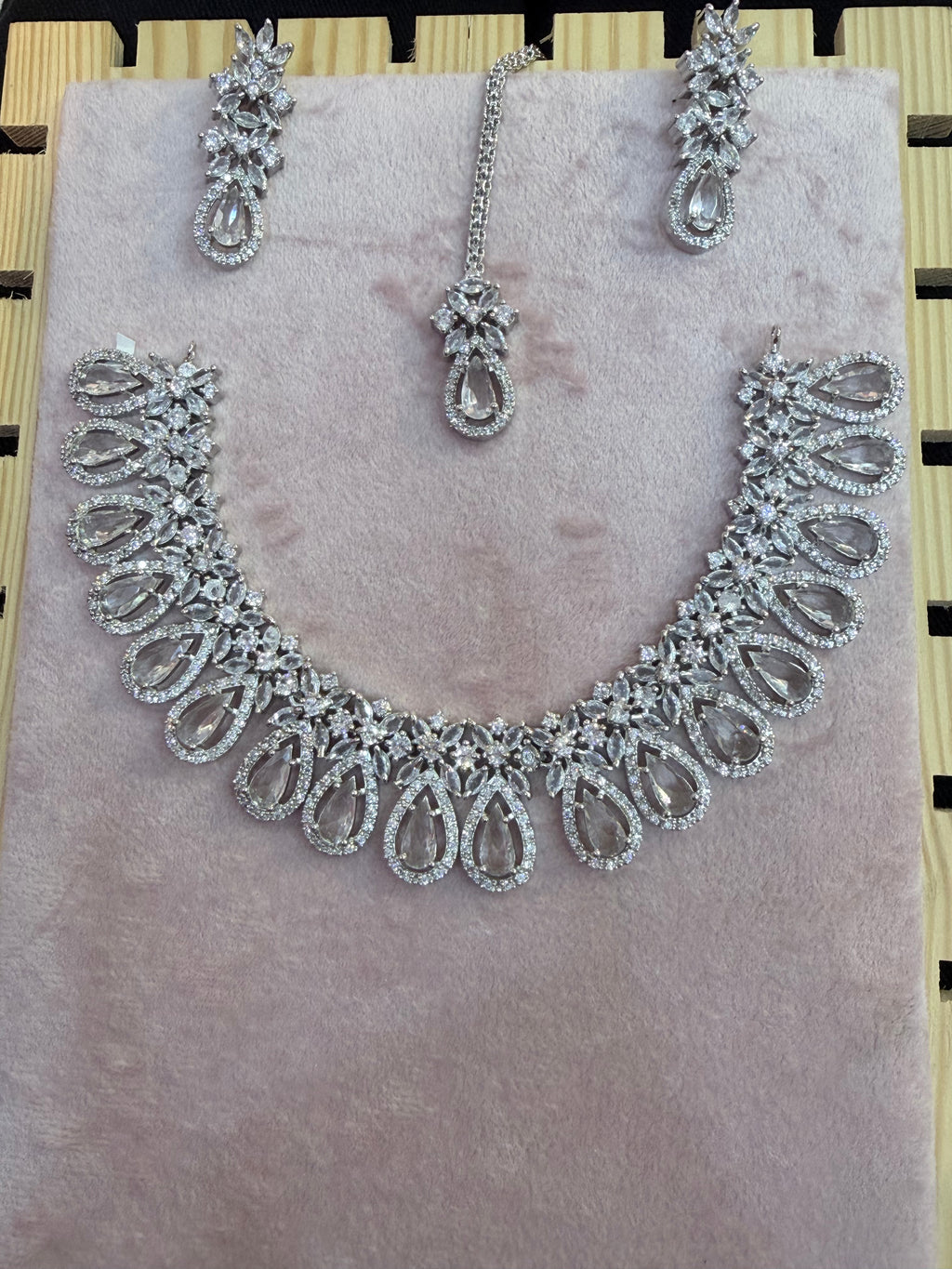 Silver-Tone Crystal Teardrop Necklace, Earrings & Maang Tikka Set