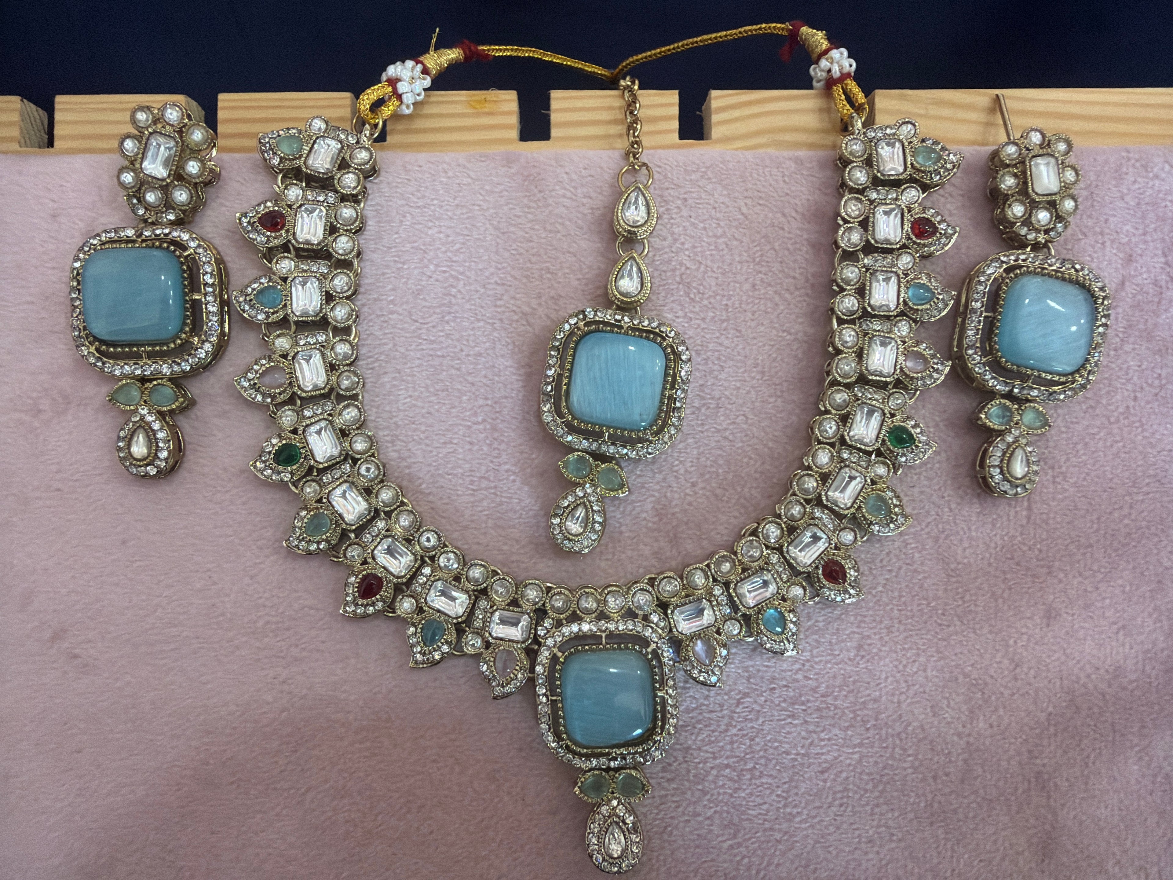 Blue Stone Kundan-Style Necklace Set