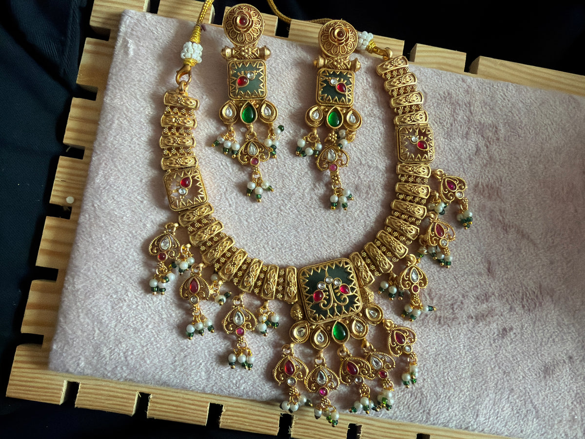 Royal Antique Gold Necklace Set